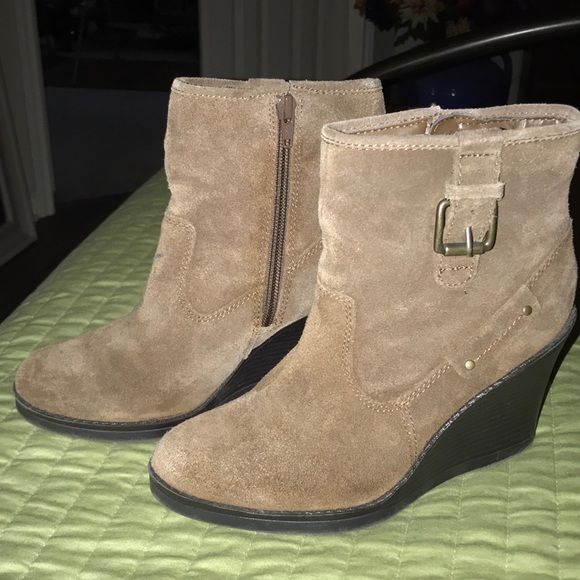 Liz & co suede booties - Picture 2 of 3